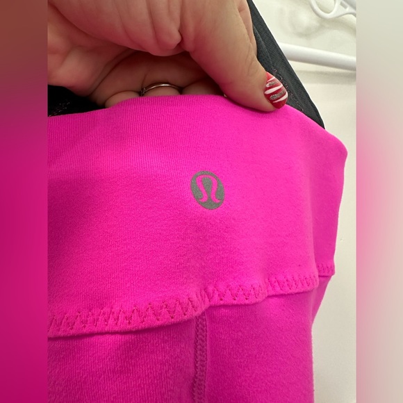 🍋 Pink lululemon scoop me up tank - Picture 5 of 9
